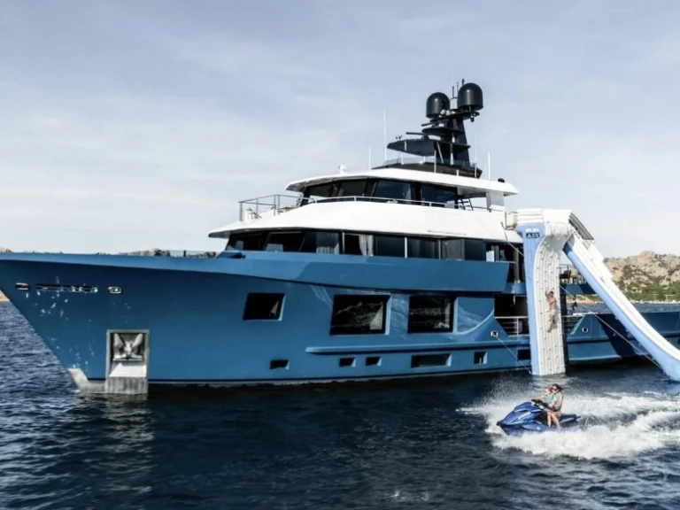 King Benji  First 45 in Saint-Tropez on SamBoat