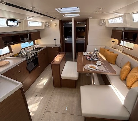 Rent a Bénéteau Oceanis 46.1 Préveza