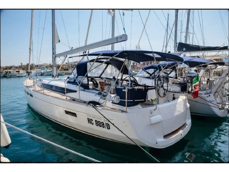 Boat rental Jeanneau Sun Odyssey 519 "Kalos in Tropea on Samboat