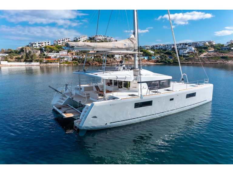 Yacht charter Skiathos cheap Lagoon 52 F