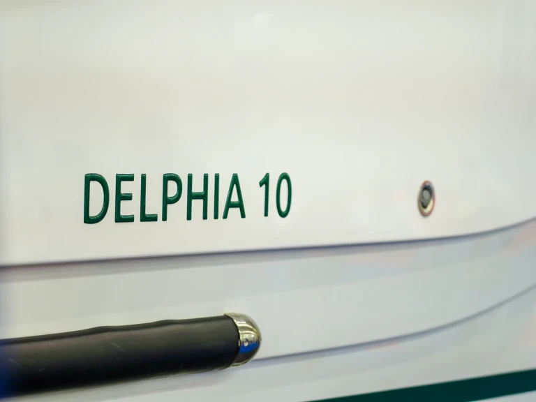 Motorboat rental in Split - Delphia Delphia 10 Sedan