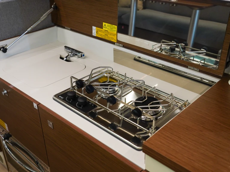 Boat rental Delphia Delphia 10 Sedan in Split on Samboat