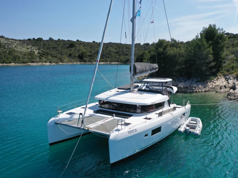 Bareboat Rental Catamaran Lagoon with a boat licence