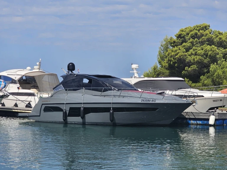 Bareboat Rental Luxury Yacht Grginić with a boat licence
