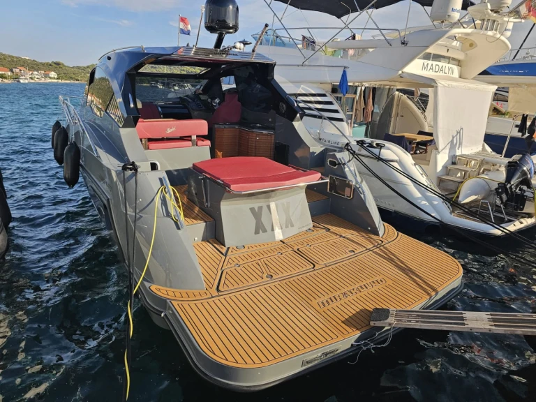 Luxury Yacht for rent Biograd na Moru at the best price