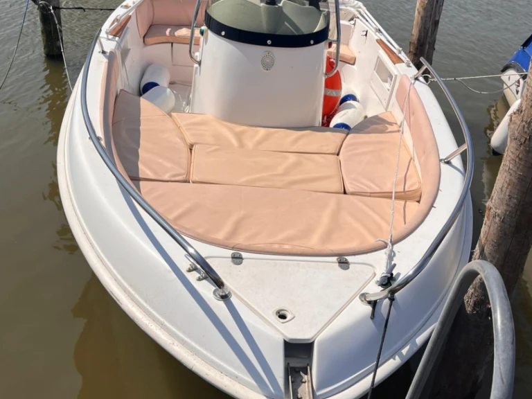 Motorboat for rent Chioggia at the best price