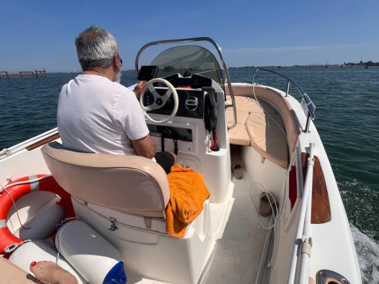 Elan Elan 17 CC in Chioggia on SamBoat