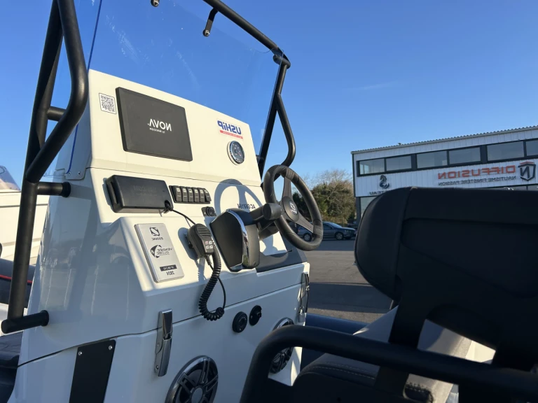 Boat rental Zodiac Pro 7 Vendée Globe in La Forêt-Fouesnant on Samboat
