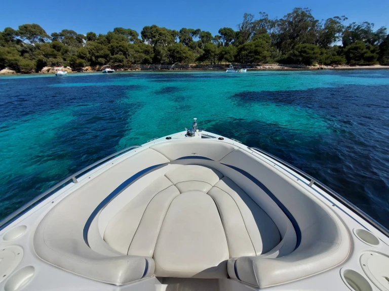 Four Winns Horizon 240 charter bareboat or captained in  Port de la Rague