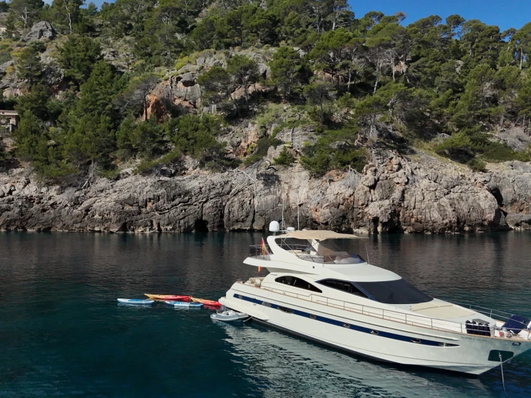 Luxury Yacht rental with or without captain Astondoa Palma de Mallorca