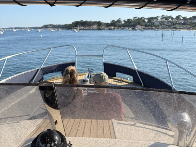 Motorboat rental in Arcachon - Beacher Beacher V10.2 Croisière