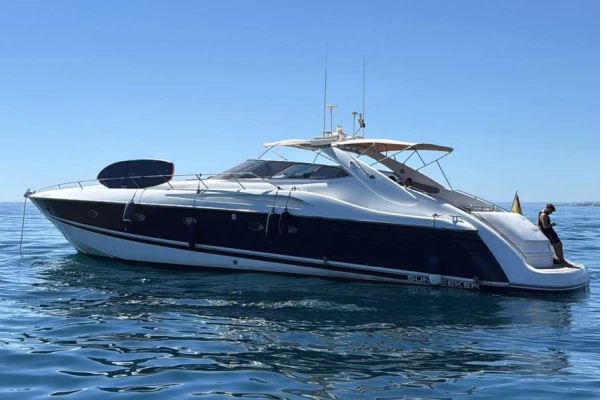 Motorboat rental in Puerto Deportivo de Marbella - Sunseeker Predator 63