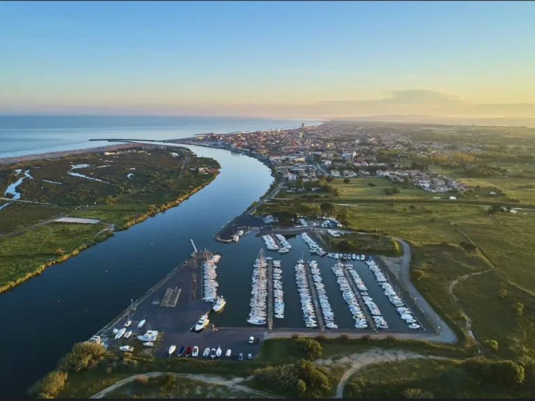 Yacht charter Le Cap d'Agde cheap Edel Cat 33