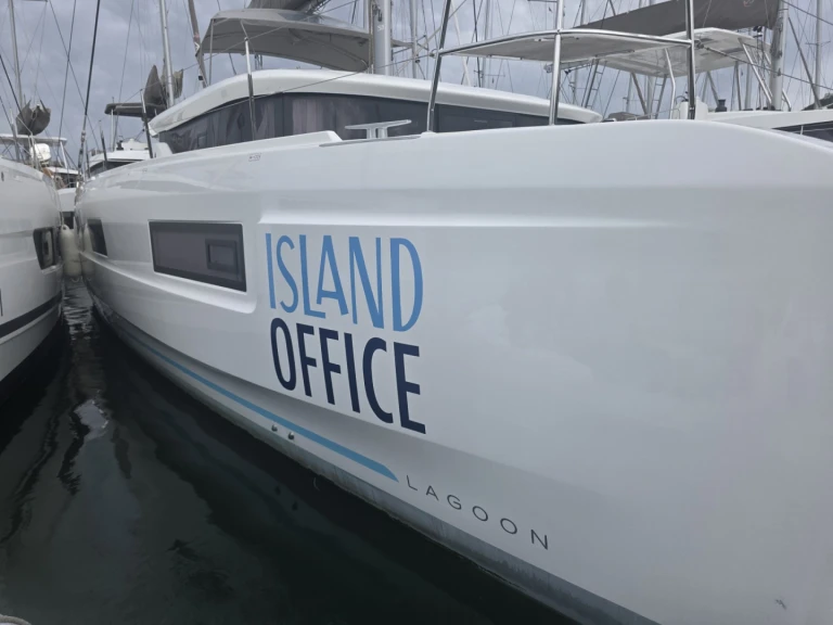 Catamaran for rent Tortola at the best price