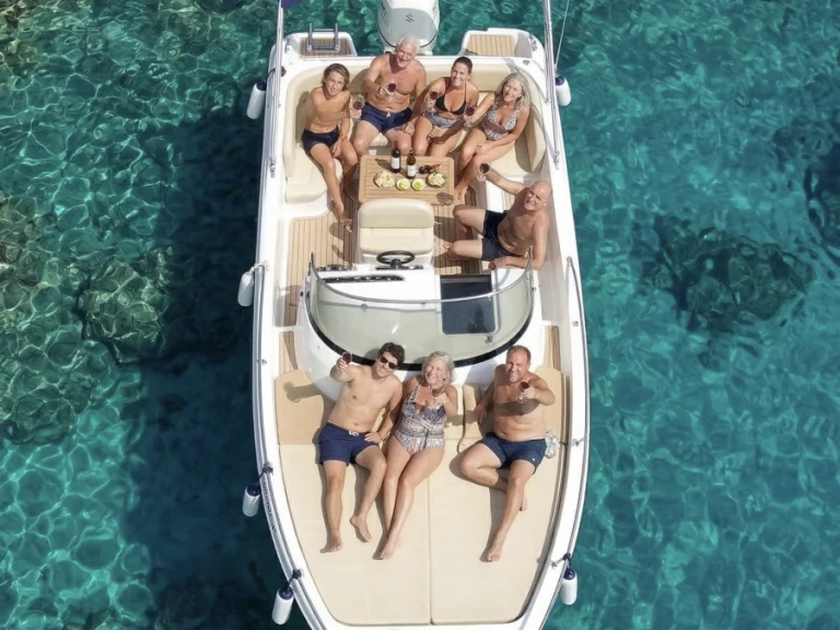 Yacht charter Portals Nous cheap Saver 750 Cabin 