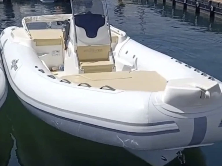 Yacht charter Favignana cheap Wave 20