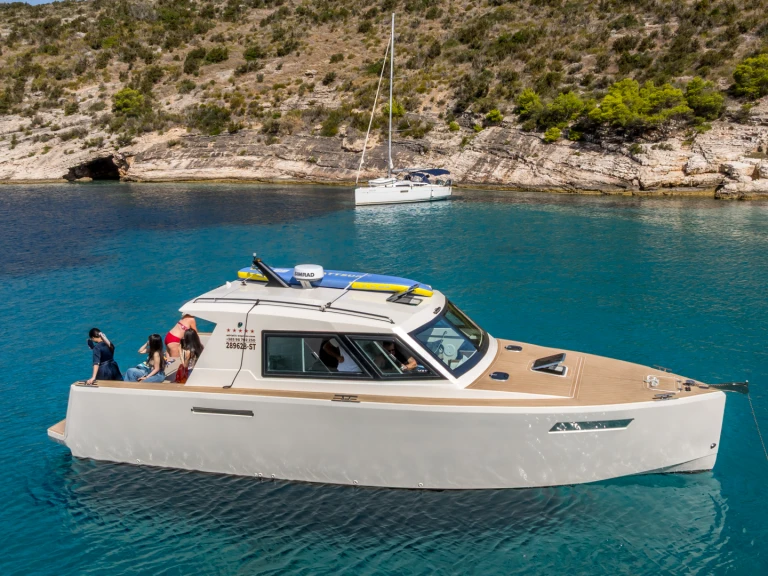 Aliskaf Aliskaf 37 in Split on SamBoat