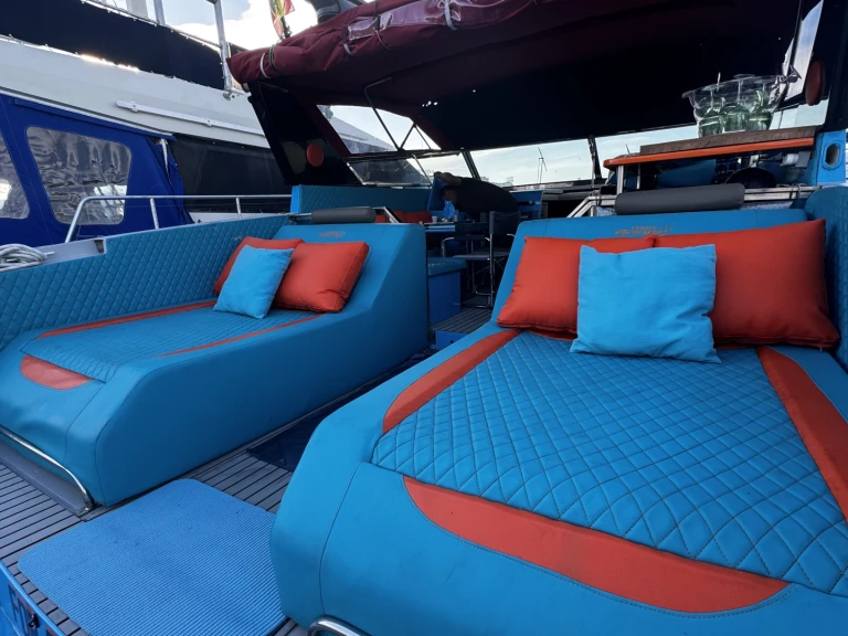 Luxury Yacht rental in Marbella - Ferretti Altura 47