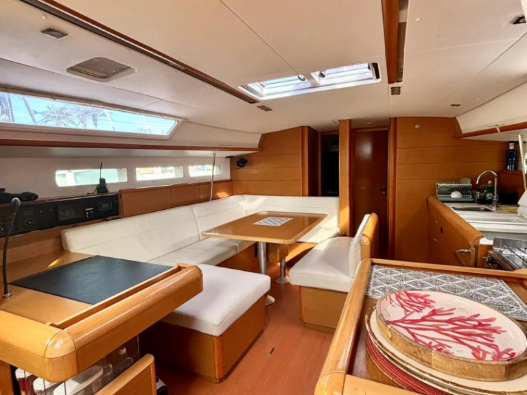 Yacht charter La Pobla de Farnals cheap Sun Odyssey 509