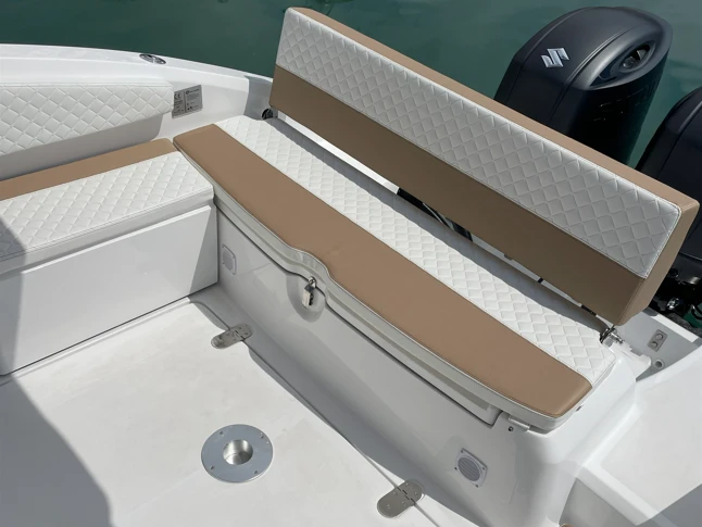 Bareboat Rental Motorboat Idea Marine with a boat licence