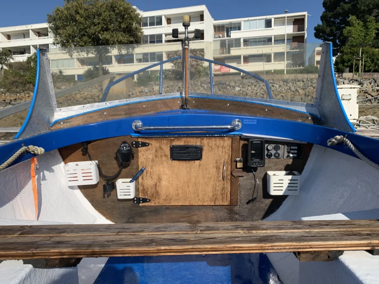 Motorboat for rent La Baule-Escoublac at the best price