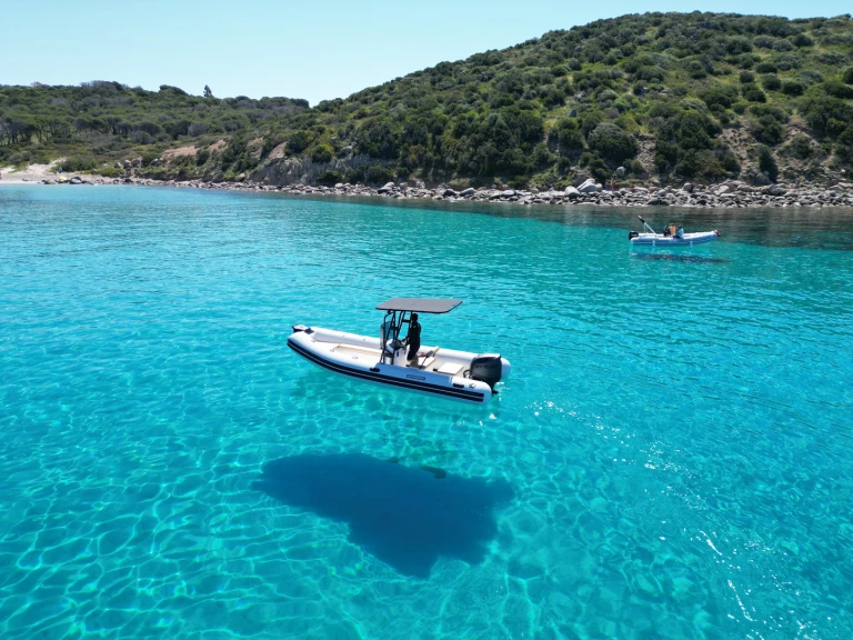 Yacht charter Villasimius cheap Salpa Soleil 20
