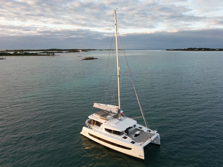 Boat rental Bali Bali 4.4 in Nassau on Samboat