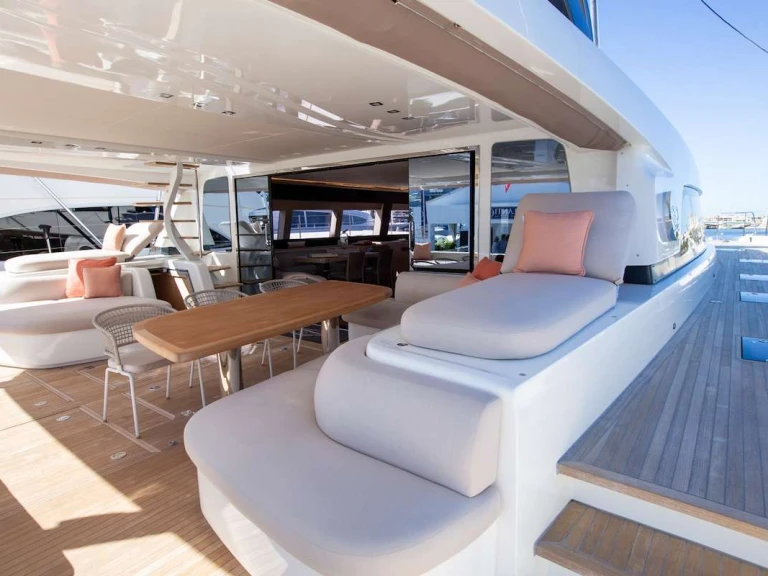 Luxury Yacht rental in Bahamas - Lagoon ODYSSEY