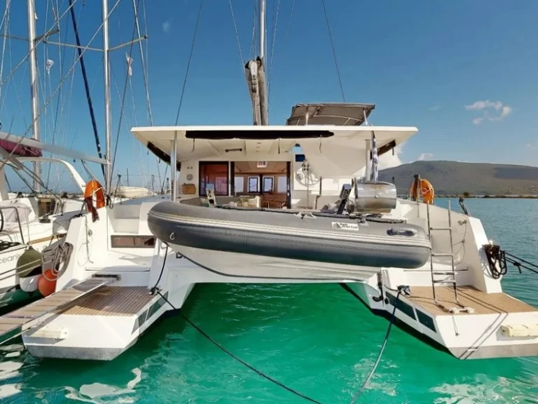 Rent a Fountaine Pajot Isla 40 Paros (Island)