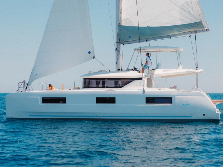 Catamaran for rent Playa Sardinera at the best price