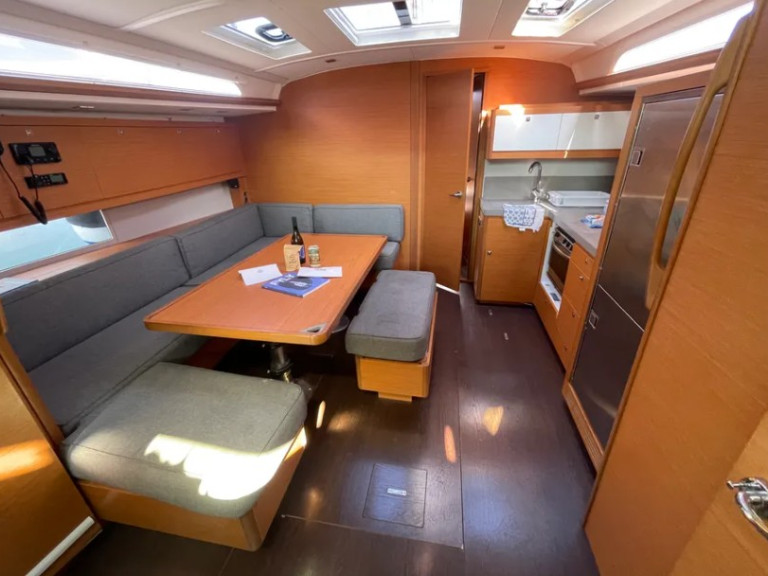 Boat rental Dufour Dufour 470 in Rhodes (City) on Samboat