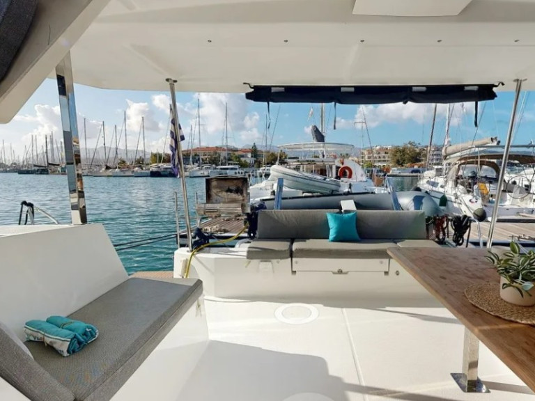 Yacht charter Paros (Island) cheap Isla 40