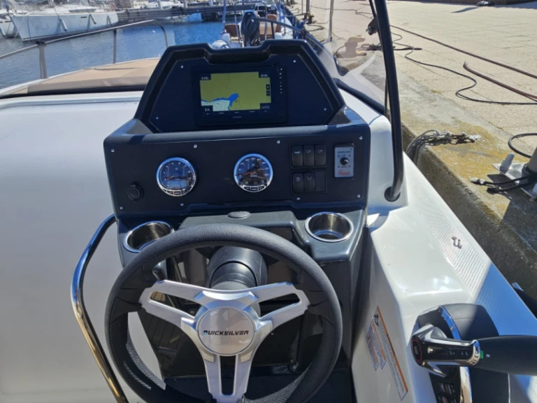 Yacht charter Propriano cheap Activ 755 Sundeck