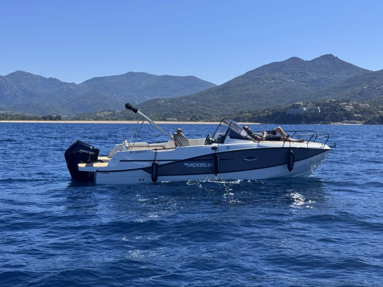 Motorboat rental with or without captain Quicksilver Propriano