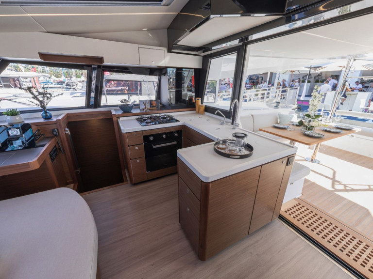 Rent a Nautitech Nautitech 46 Fly Alimos