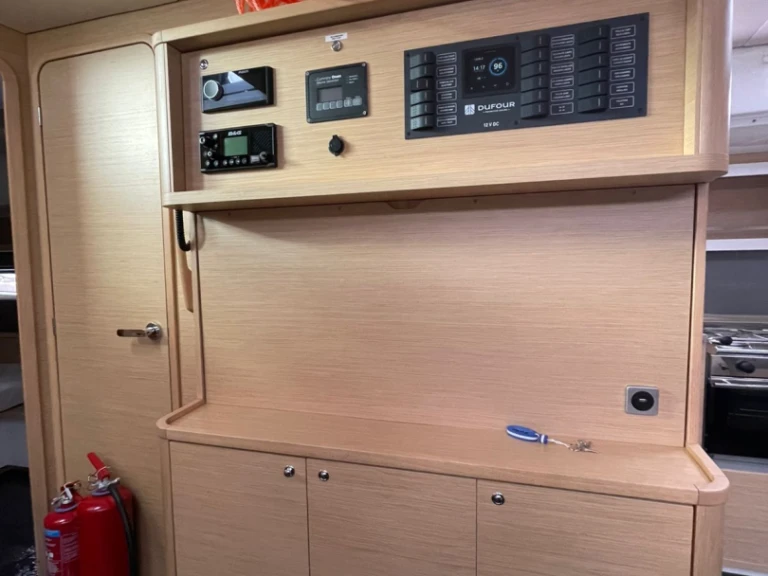 Yacht charter Préveza cheap Dufour 48