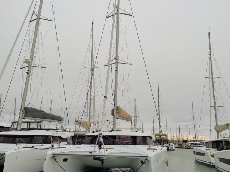 Bareboat Rental Catamaran Fountaine Pajot with a boat licence