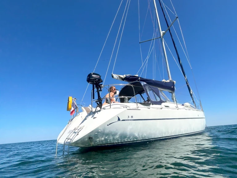 Bareboat Rental Sailboat Poncin Yachts with a boat licence