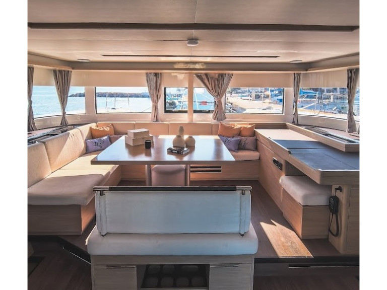 Catamaran rental in Tourlos - Lagoon Lagoon 51