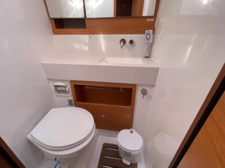 Rent a Dufour Dufour 470 Rhodes (City)
