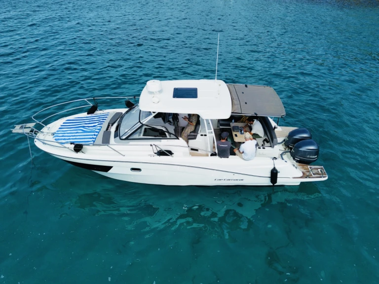 Bareboat Rental Motorboat Jeanneau with a boat licence