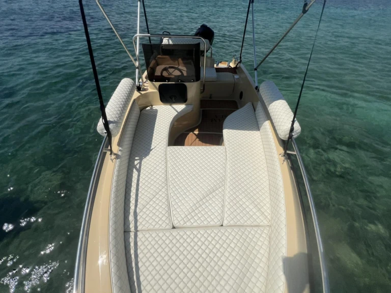 Boat rental ISATEK TEKNE COBRA 495 in Glyfada on Samboat