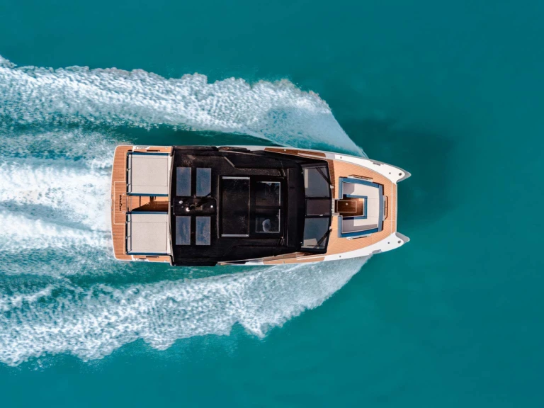 Bareboat Rental Motorboat DRACAN  with a boat licence
