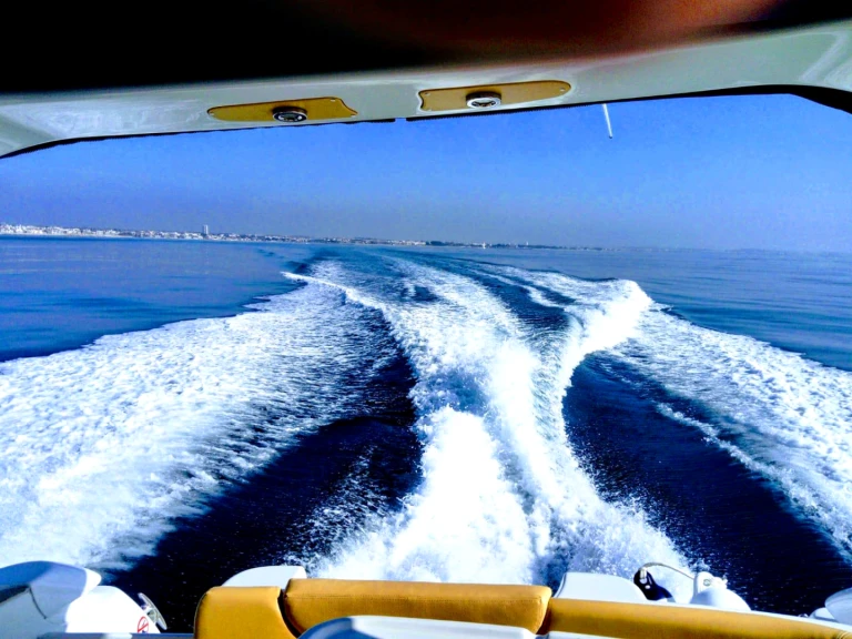 Motorboat rental with or without captain Sessa Marine Salou