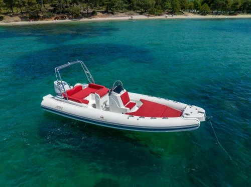 Yacht charter Bandol cheap FANALE MODELE 600