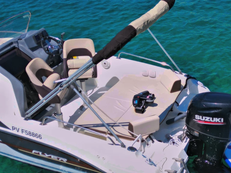 Motorboat rental in Marseille - Bénéteau Flyer 5.5 SUNdeck