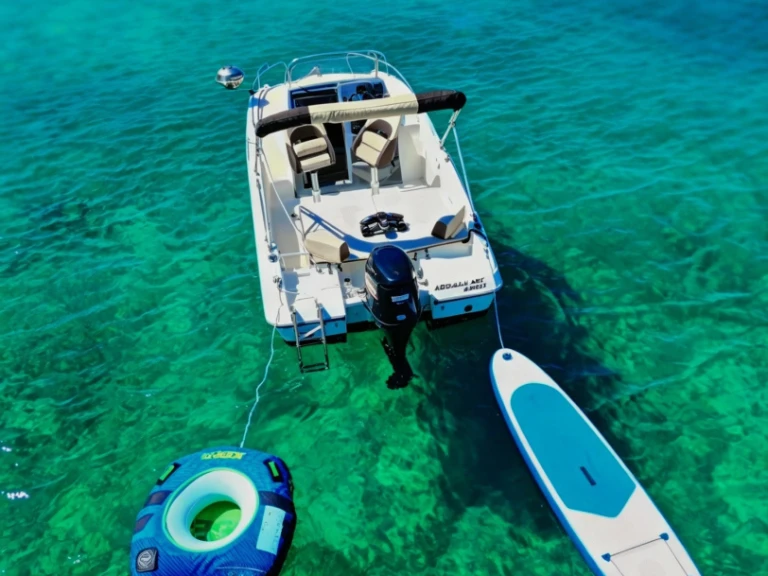 Motorboat rental with or without captain Bénéteau Marseille