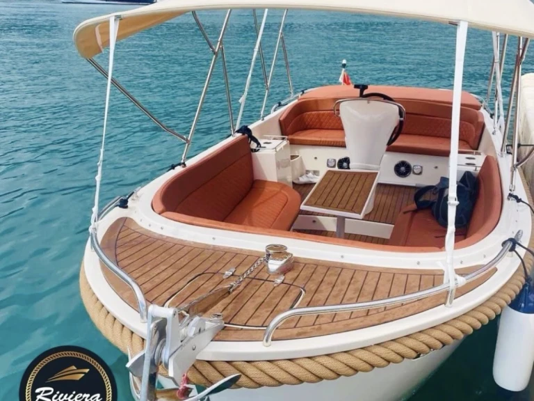 Yacht charter Budva cheap Primeur 715