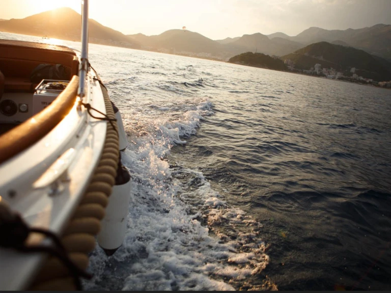 Motorboat rental with or without captain Truszczynscy boats Budva