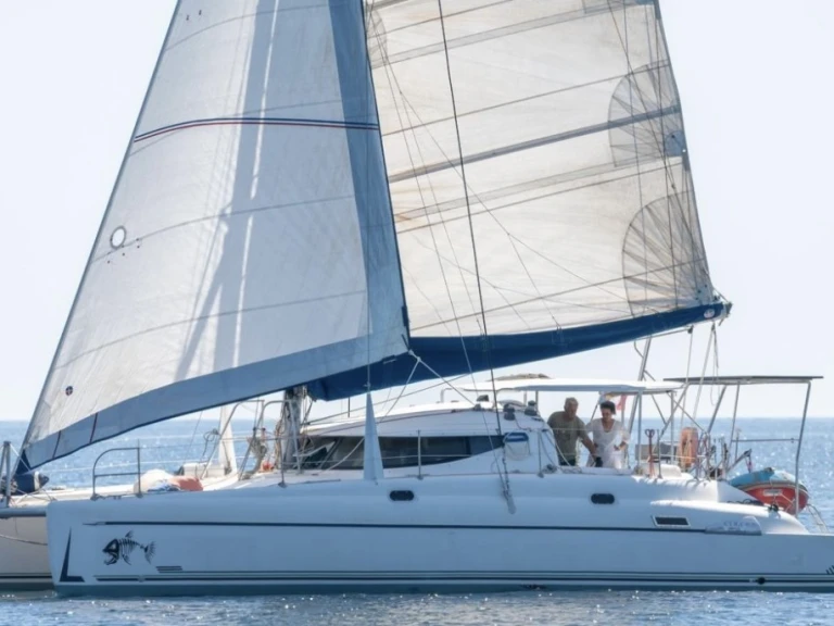 Yacht charter Port-Saint-Louis-du-Rhône cheap Athena 38